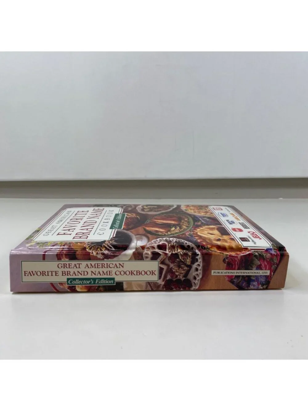 1993s Great American Favorite Brand Name Cookbook Collectors Edition